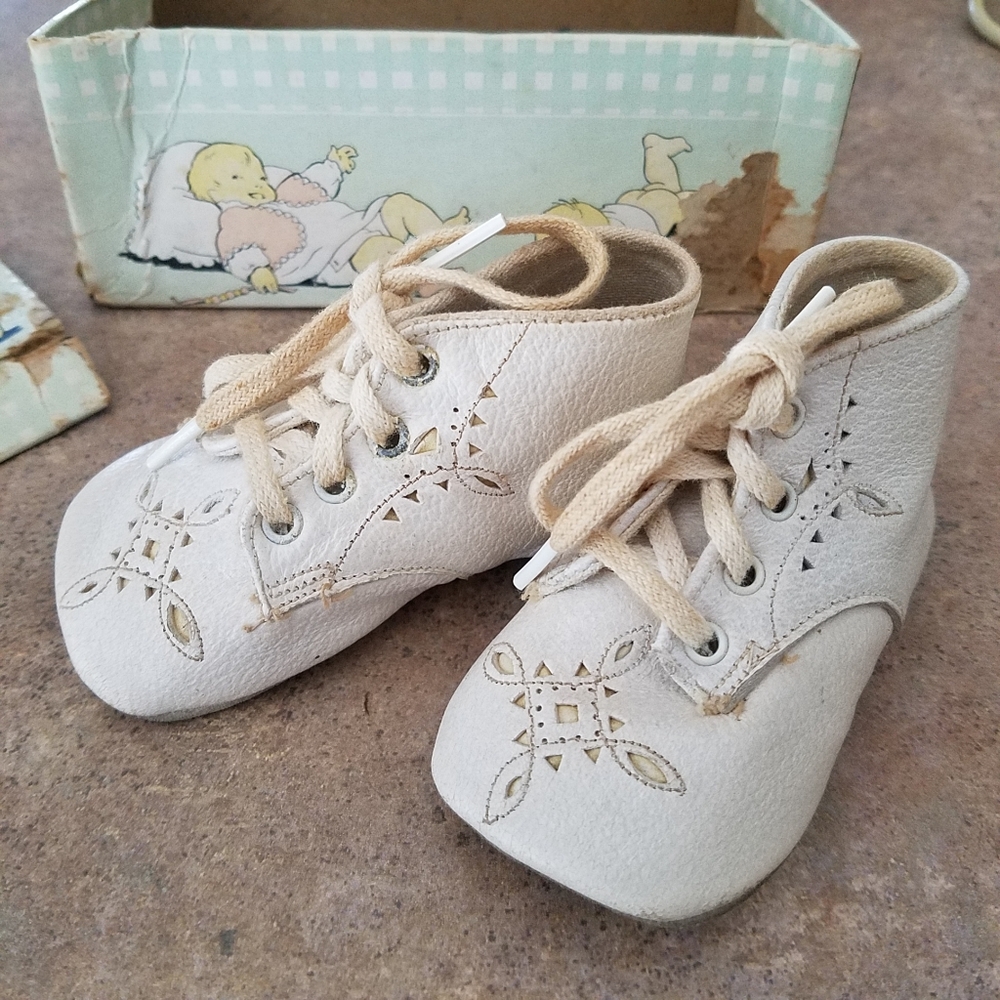 Vintage Ten Little Toes Baby 1st Shoes
